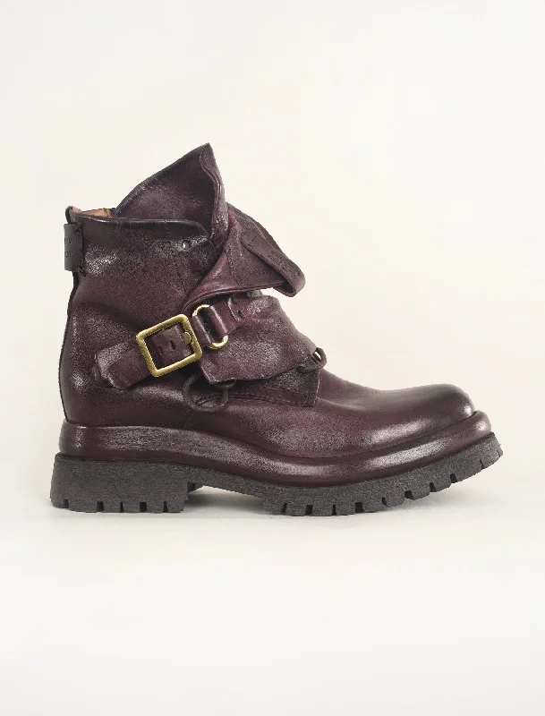 Drakie Boot, Eggplant